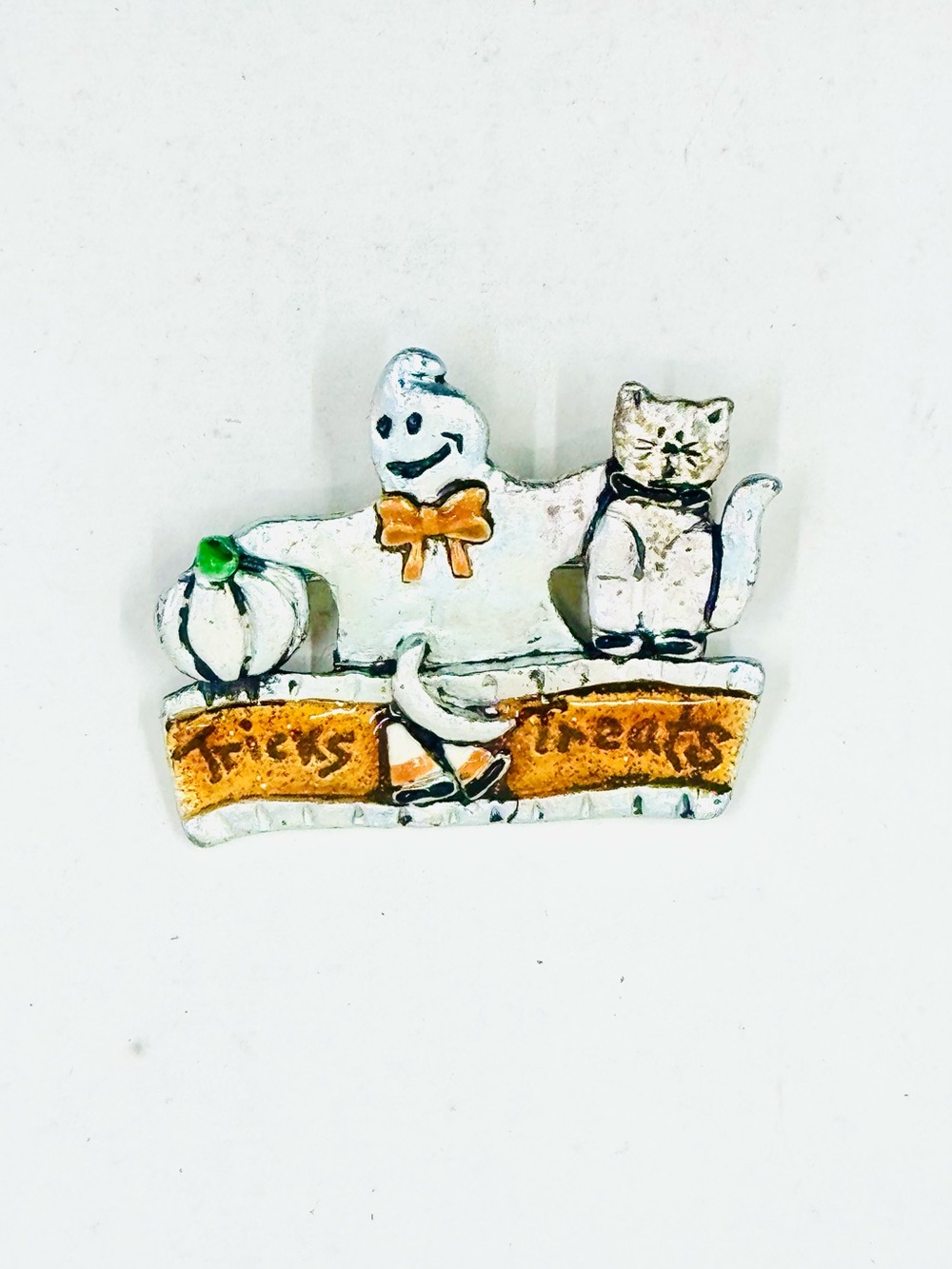 TC Silver Tone Ghost Cat & Pumpkin Tricks Treats Halloween Brooch Pin